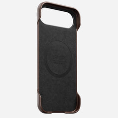 nomad horween case for iphone 17 air brown leather grain closeup