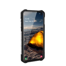 Load image into Gallery viewer, UAG Plasma Series Case for Samsung Galaxy S10e - Ice 2