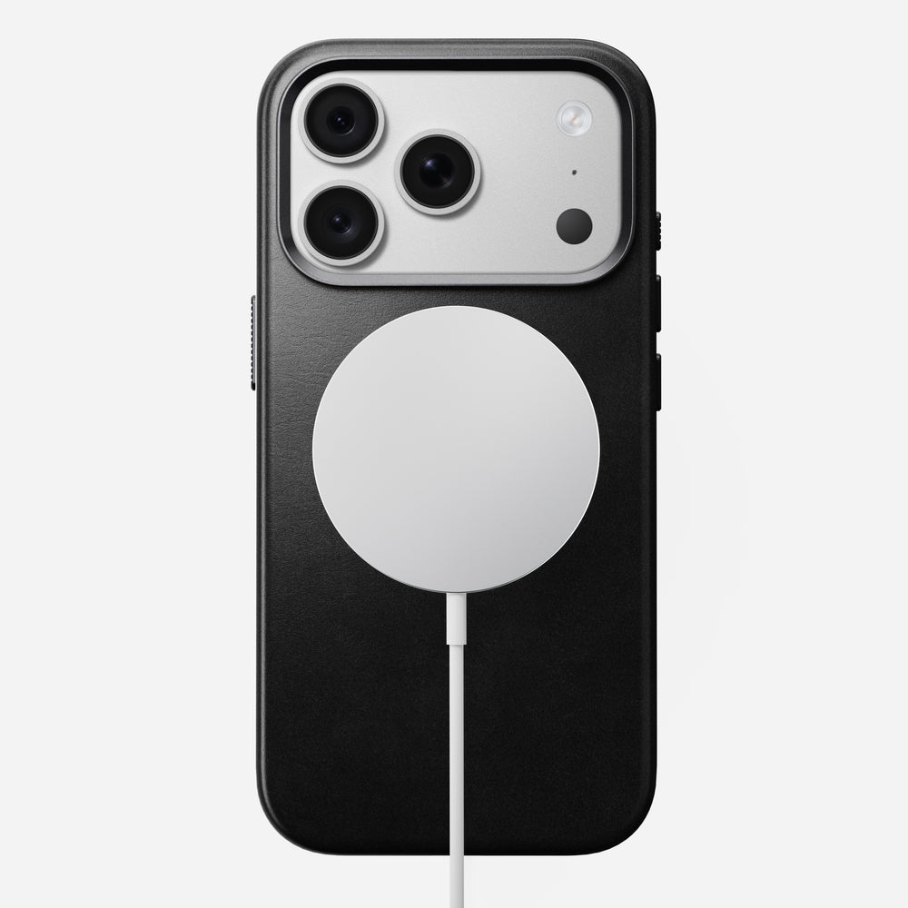 Traditional Horween Leather Case for iPhone 18 Pro 6.3 in Black Horween - Nomad