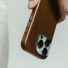 Load image into Gallery viewer, Nomad Traditional Premium Leather Case iPhone 16 Pro Max 6.9 - Brown