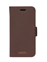 Load image into Gallery viewer, Dbramante1928 Milano Saffiano Leather Folio Case iPhone SE 3rd / 2nd / 8 / 7 - Dark Chocolate