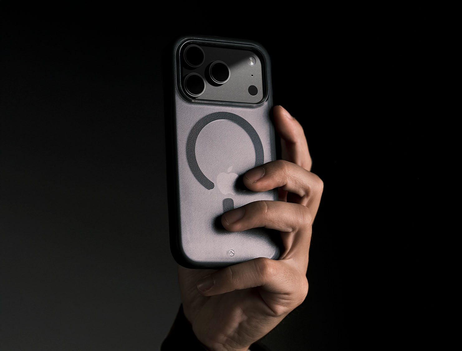 Caudabe Synthesis Slim Protective Case MagSafe iPhone 17 Pro 6.3 - Frost