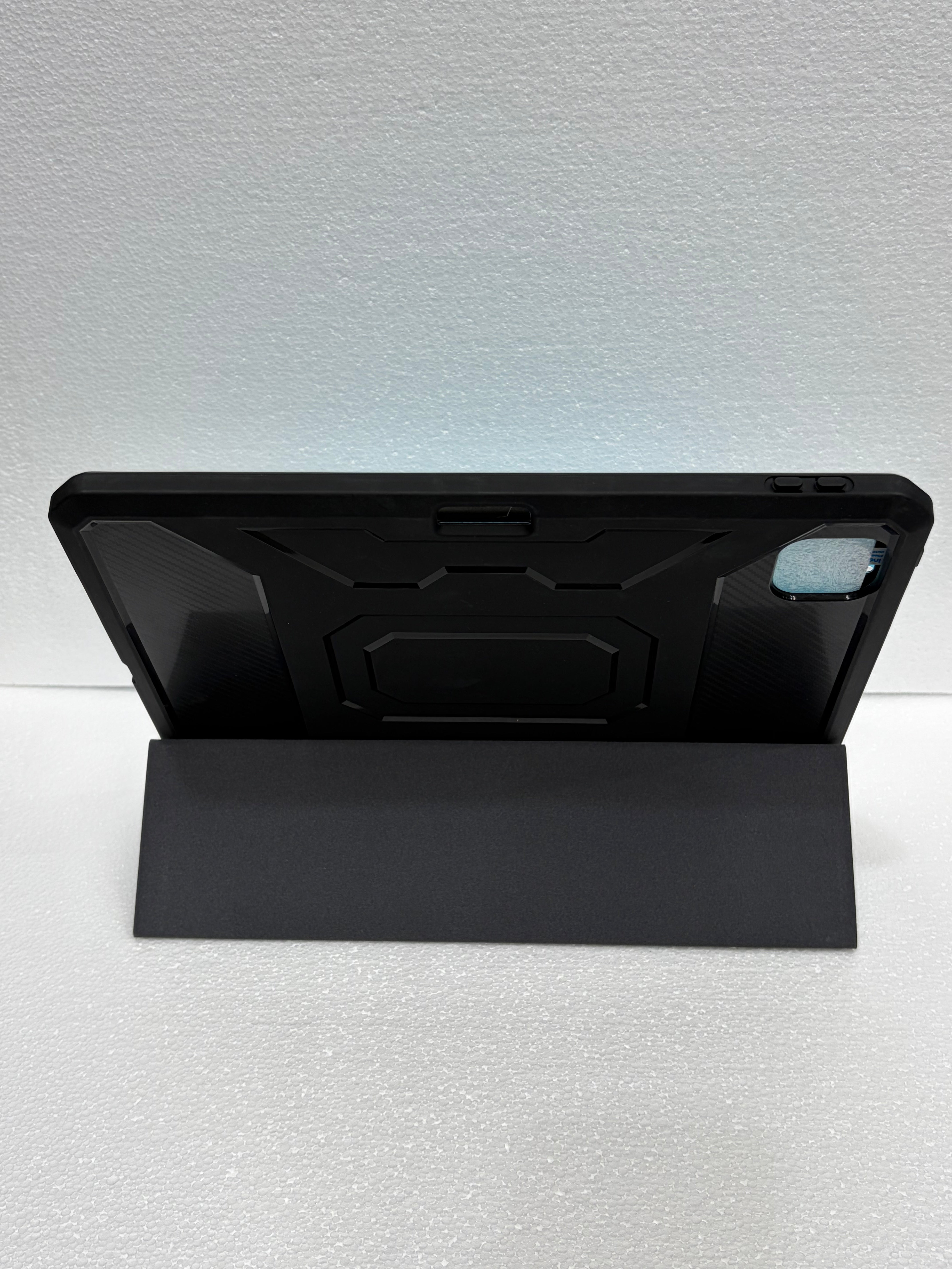 Rugged Trifold Magnetic Case for iPad Pro 11 2020 2nd Gen - Black