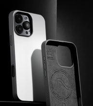 Load image into Gallery viewer, Caudabe Paragon Slim ShockLite Case &amp; MagSafe iPhone 16 Pro 6.3 - Moonstone