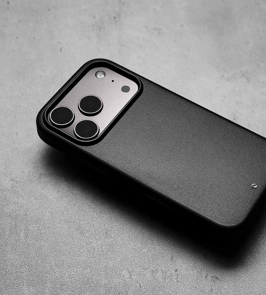 Caudabe Synthesis Slim Protective Case MagSafe iPhone 17 Pro 6.3 - Black