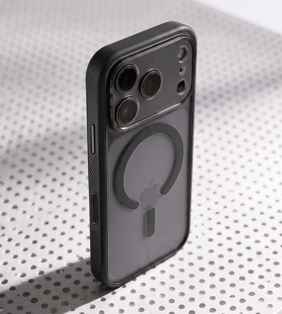 Synthesis Precise Case MagSafe iPhone 18 Pro 6.3 in Obsidian - Caudabe