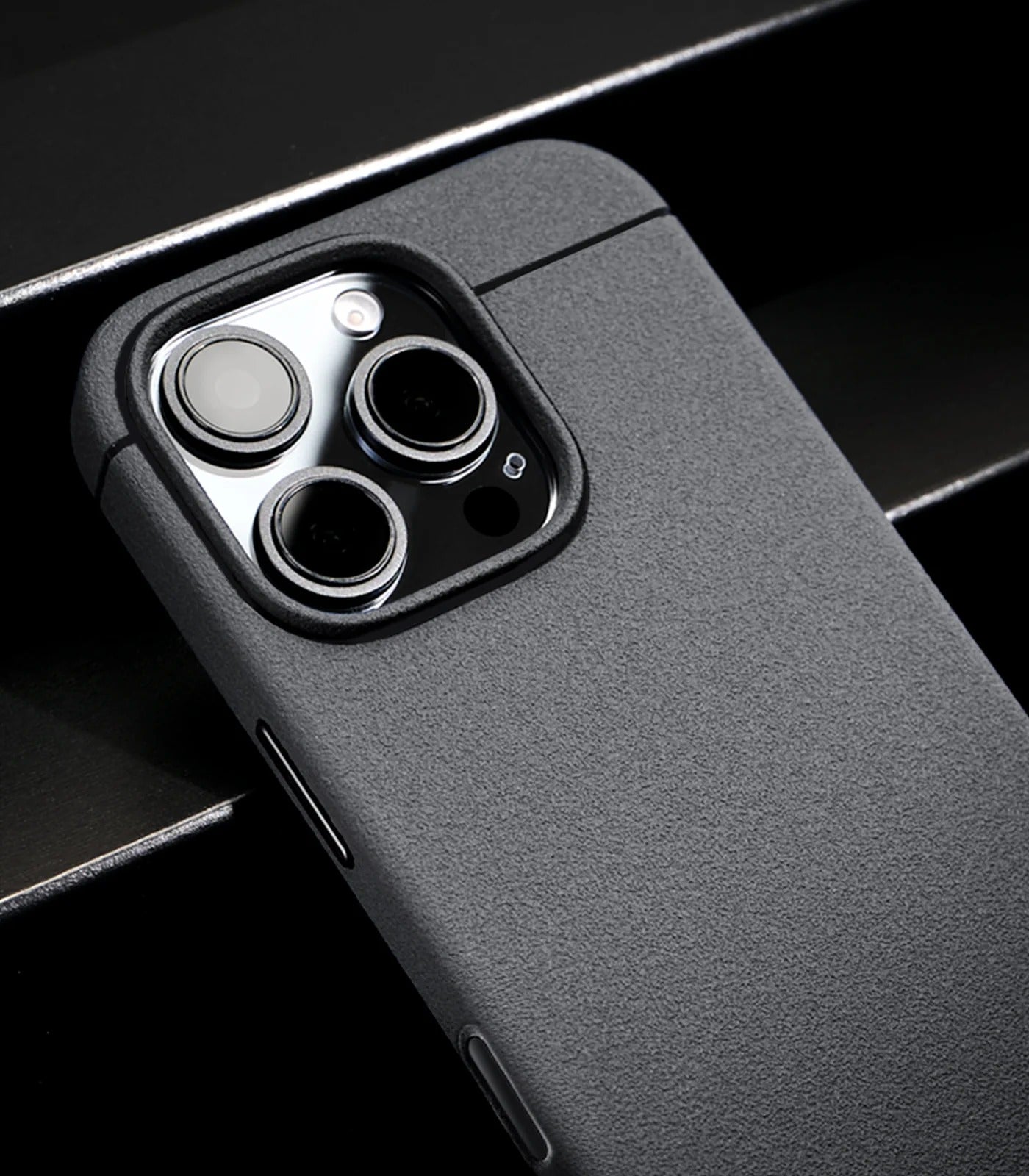 Caudabe Sheath Case MagSafe iPhone 16 Pro Max Camera Control - Black