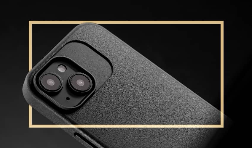 Caudabe Synthesis Slim Protective Case MagSafe iPhone 15 Standard 6.1 - Black