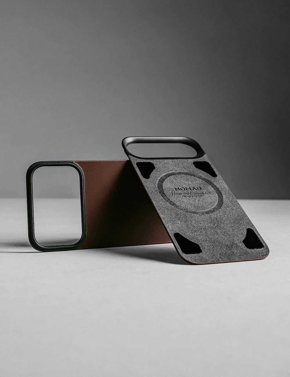 nomad horween case for iphone 17 pro brown magnetic charging