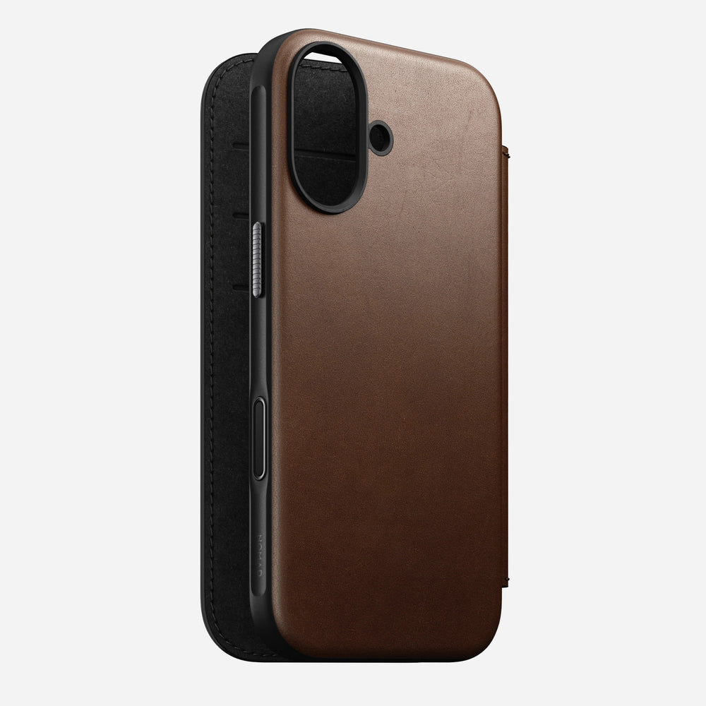 nomad folio folio case for iphone 17 brown leather grain closeup