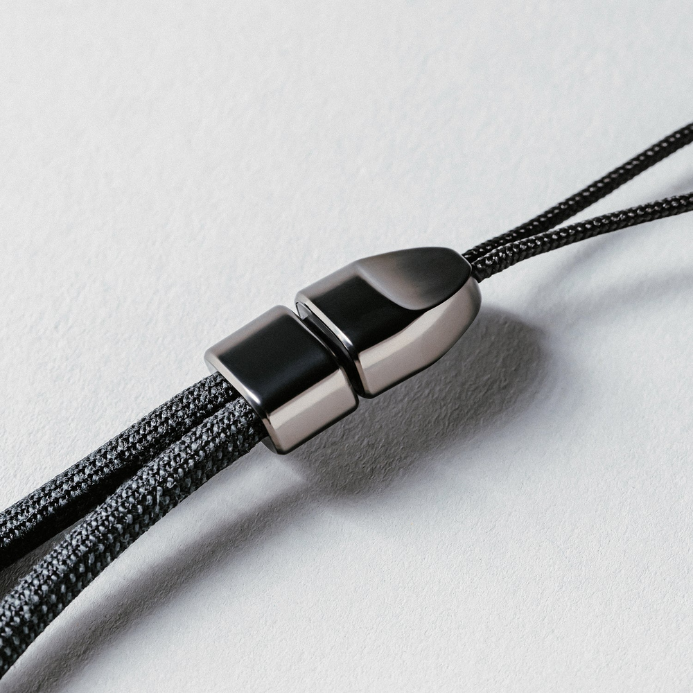 Metal join on the wrist strap