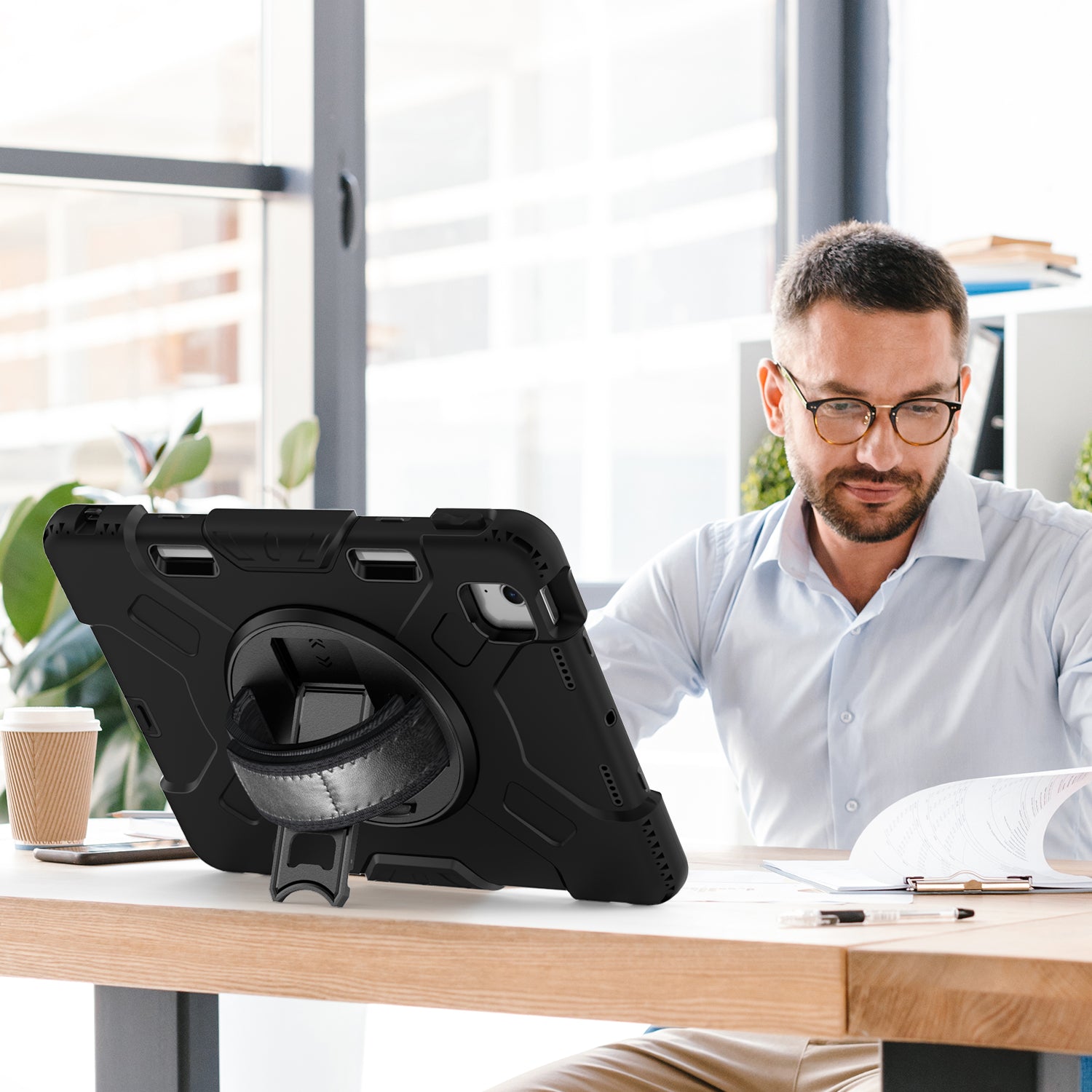 Rugged Case with Hand & Shoulder Strap iPad Air 13 M2 / M3 - Black