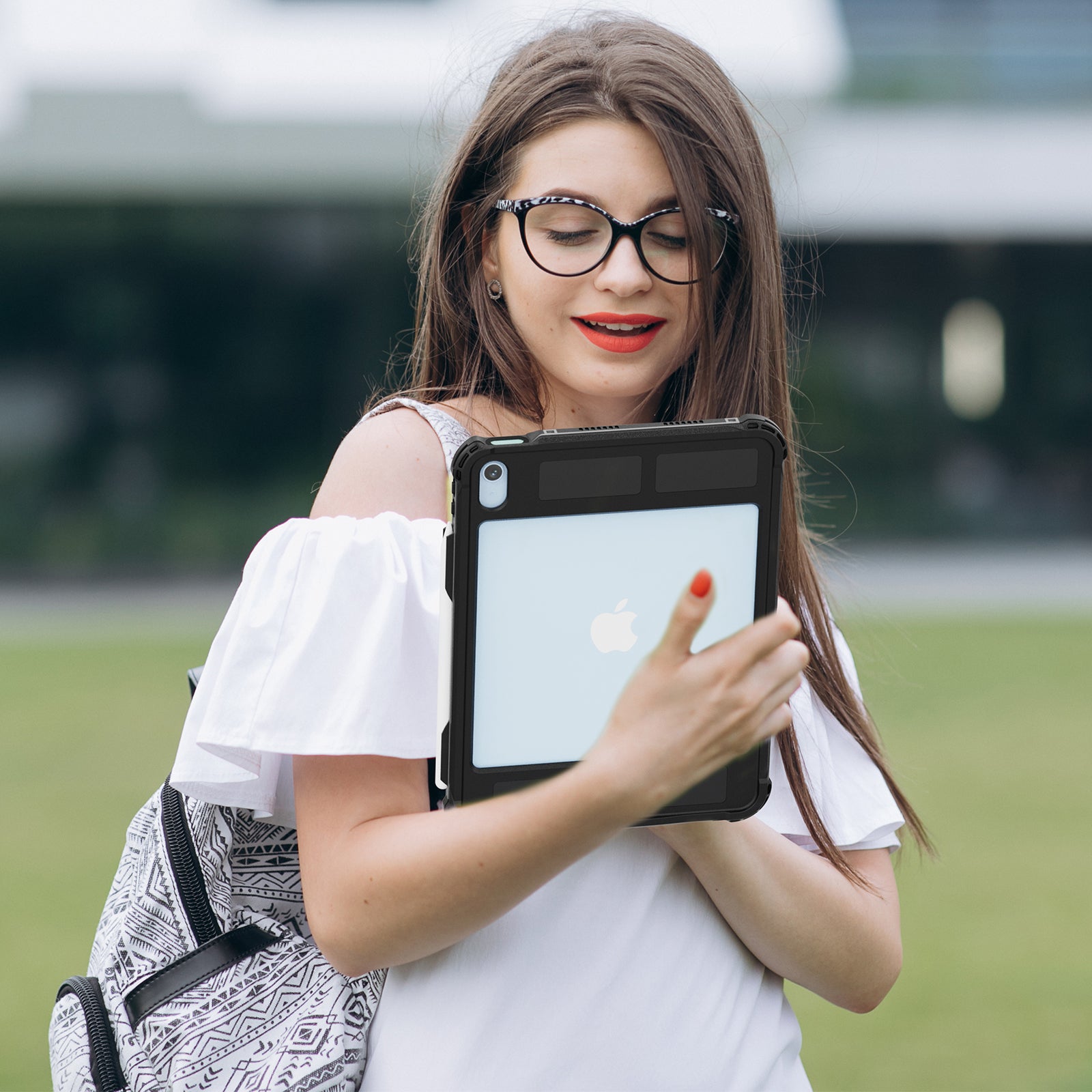 Rugged & Waterproof Protective Case iPad 10th / 11th Gen 10.9 inch - Black