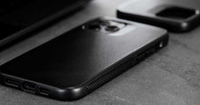 Load image into Gallery viewer, Caudabe Synthesis Slim &amp; Rugged Case iPhone 13 Pro 6.1 - Black - Mac Addict