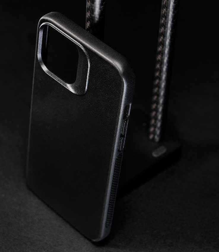 Caudabe Synthesis Slim & Rugged Case iPhone 13 Pro Max 6.7 - Black - Mac Addict